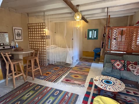 Paradise studio in the city center in the gardens