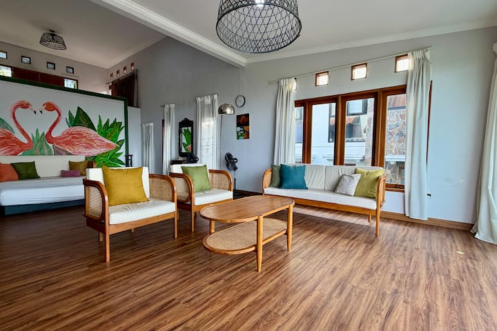 Rosewood Villa Near Intercon Hotel Bandung - 반둥