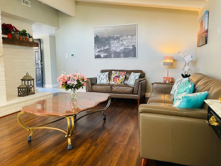 🌷🌷Disneyland Cozy Getaway Home With 5 Bedrooms🌹🌹 - Anaheim, CA