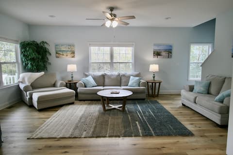 Top performing Airbnb: Doug's Place at Emerald Isle, NC in Emerald Isle