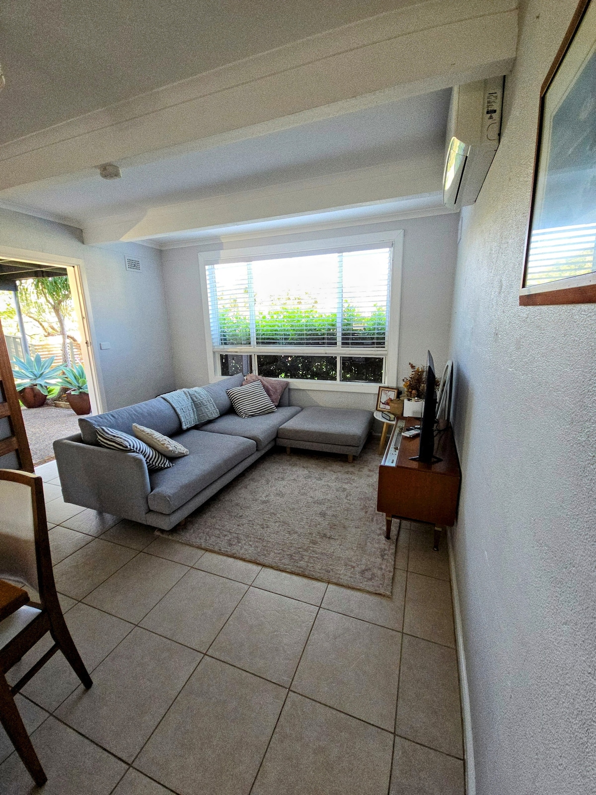 Popular Airbnb listing: Family garden apartment near the beach in Wamberal