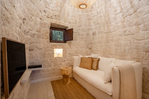 Annuncio Airbnb popolare: Trullo Perla Greta - Villa & Private Heated Pool a Alberobello
