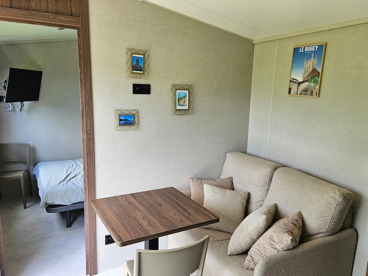 Maison De Jardin Avec Parking - Belley