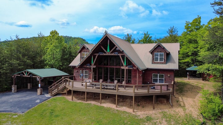 Brookstone - 6 Bedroom, Dog Friendly, Fire Pit! - Tennessee