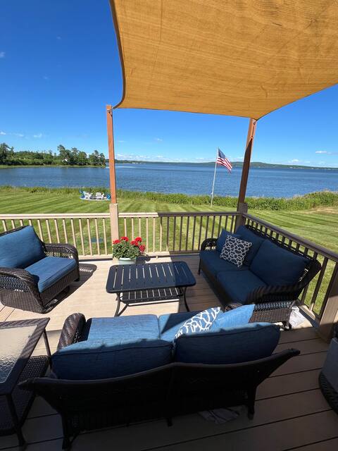 Spectacular Views -Beachfront - Near Attractions