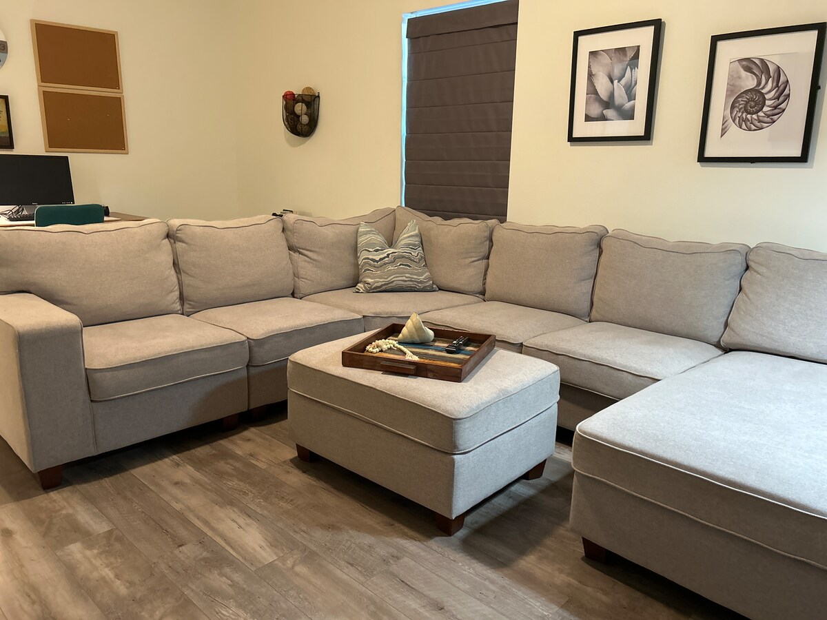 Top performing Airbnb: Downtown | Blue Angels Views | Pet-Friendly Home in Pensacola / Ferry Pass / Brent