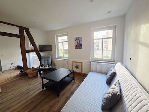 Popular Airbnb listing: Old flower shop between the old town and meadows in Fulda