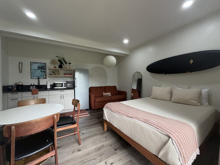 Hale Lalo  Private Bluff Stay - 오아후