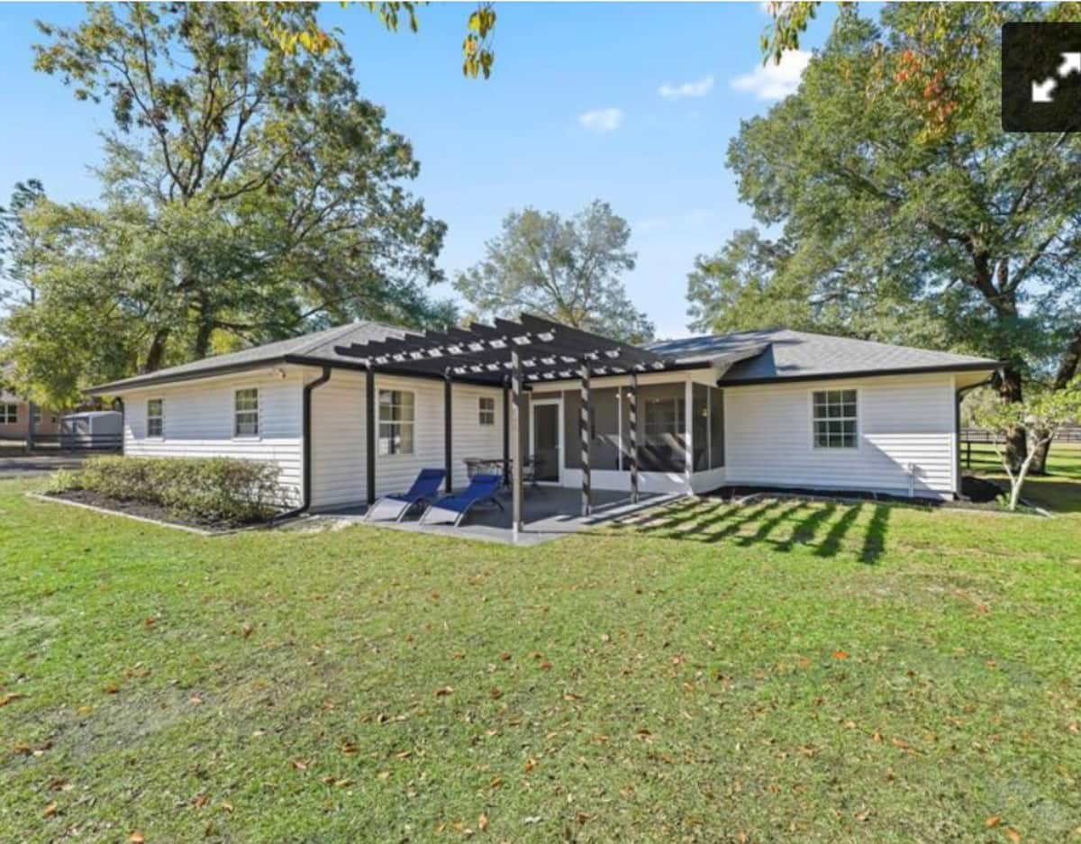 Charming Ocala Equestrian Property