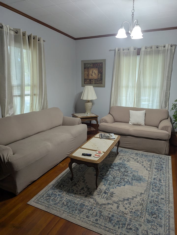 Comfortable 3 Bed Home, Close To Downtown. #Iron - Salina, KS