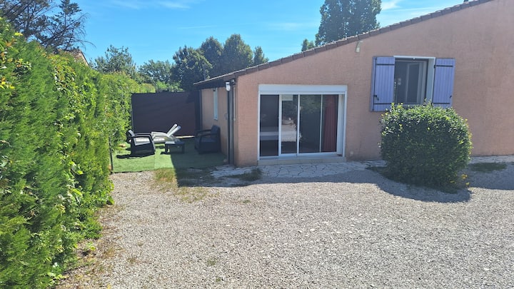Studio Indépendant /Parking Fermé/clim/wifi/ - Brignoles