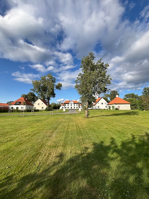 Östra Flygeln
Grinda Säteri