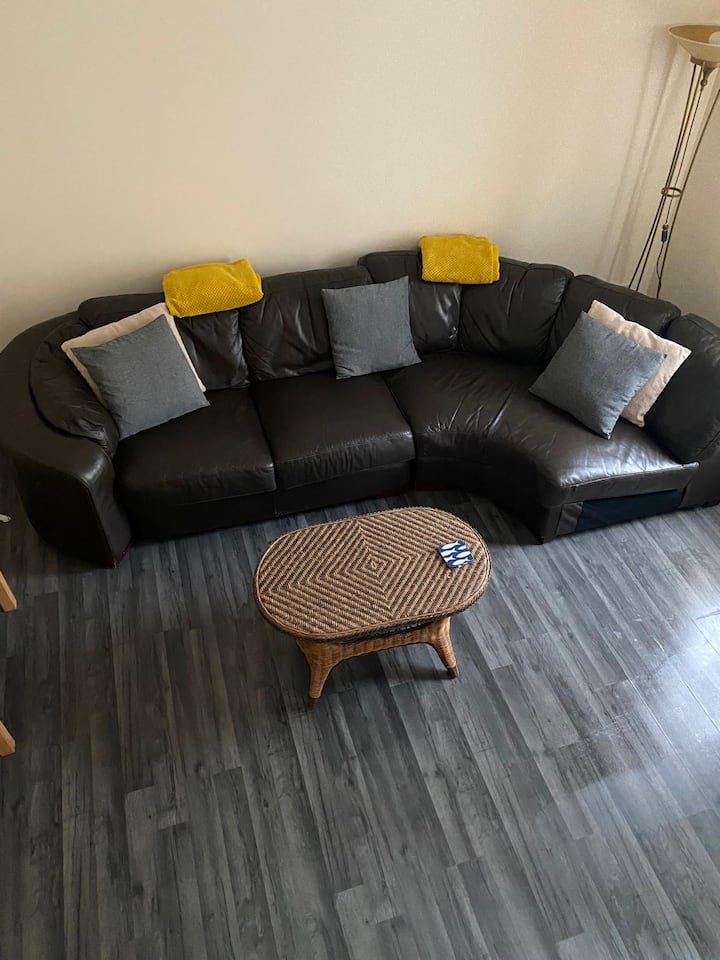 Cheerful 2 Bedroom Home, 2 Minutes From Beach - Weymouth