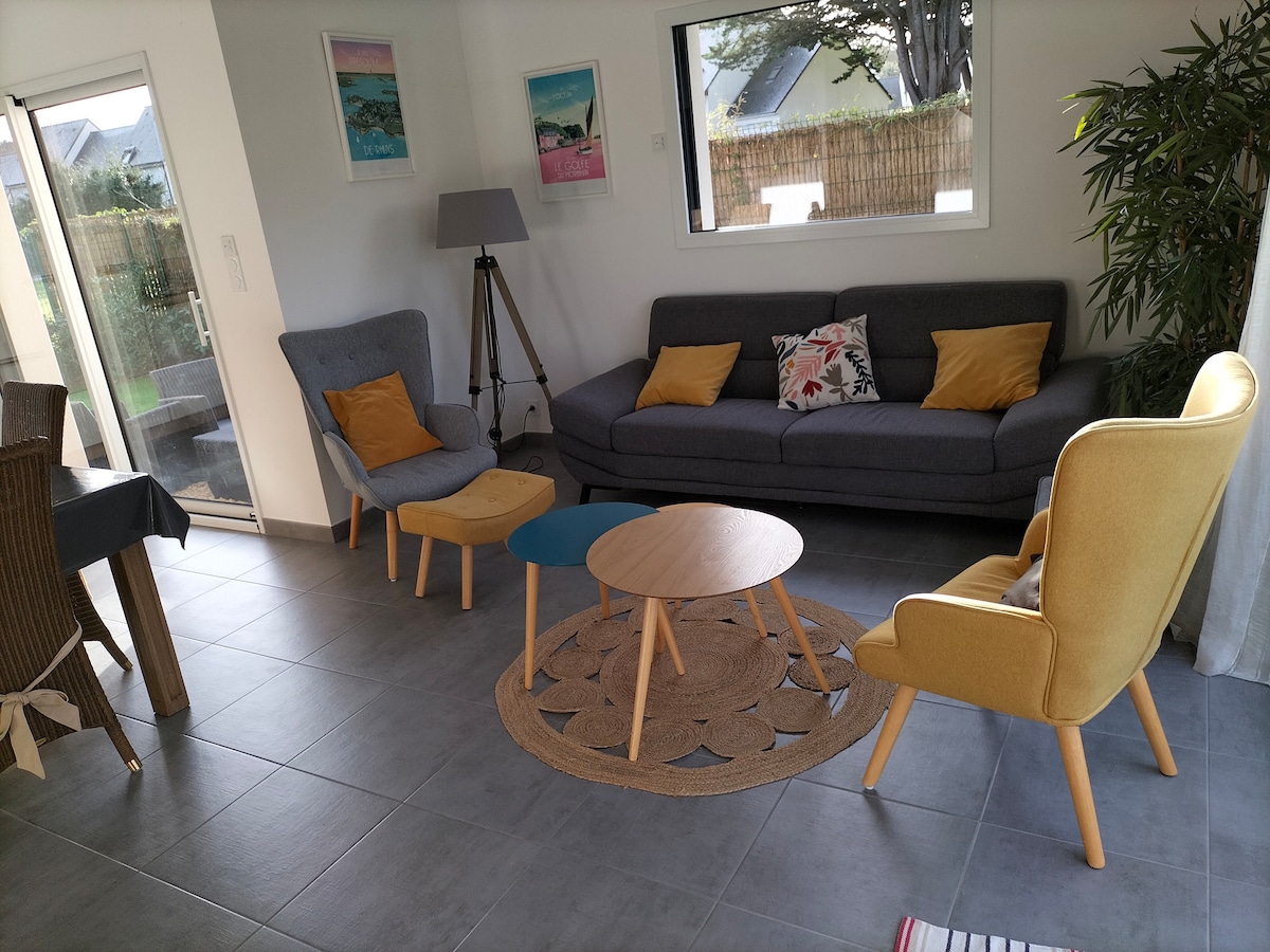 Successful Airbnb property: St Gildas de Rhuys - 4 bedrooms - beach at 800 m in Saint Gildas De Rhuys