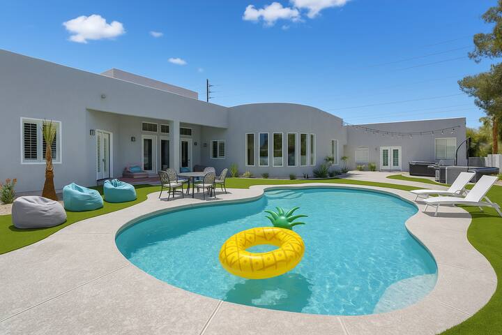 Modern Luxury Home Just Mins from the Strip! gallery image 2