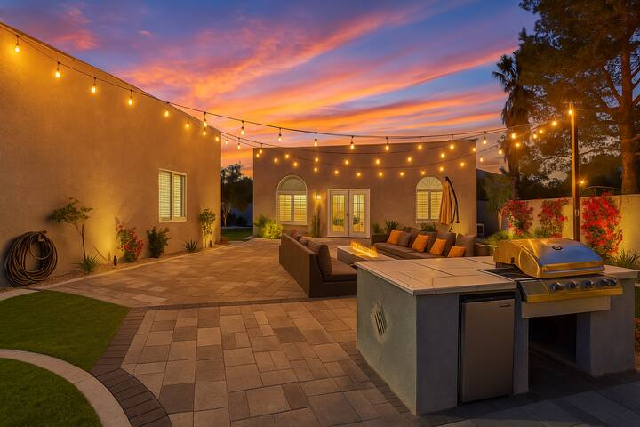 Modern Luxury Home Just Mins from the Strip! gallery image 4