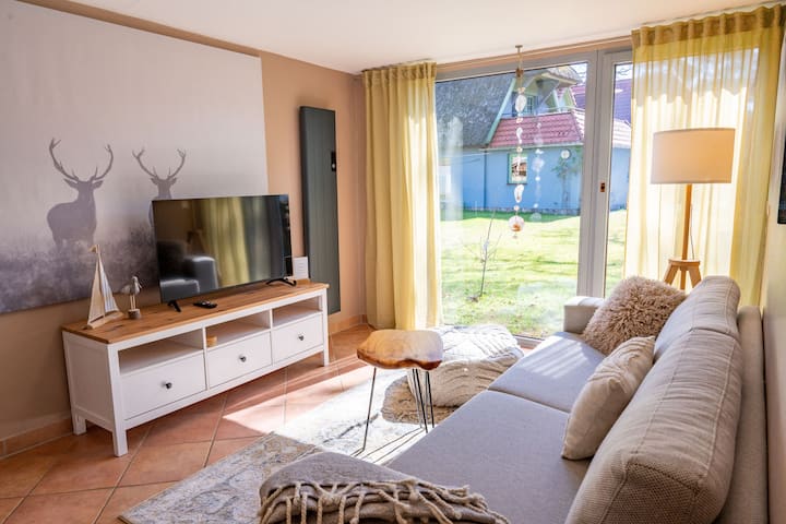 Ferienhaus Im Garten Umgeben Von Schönen Eichen - Darß