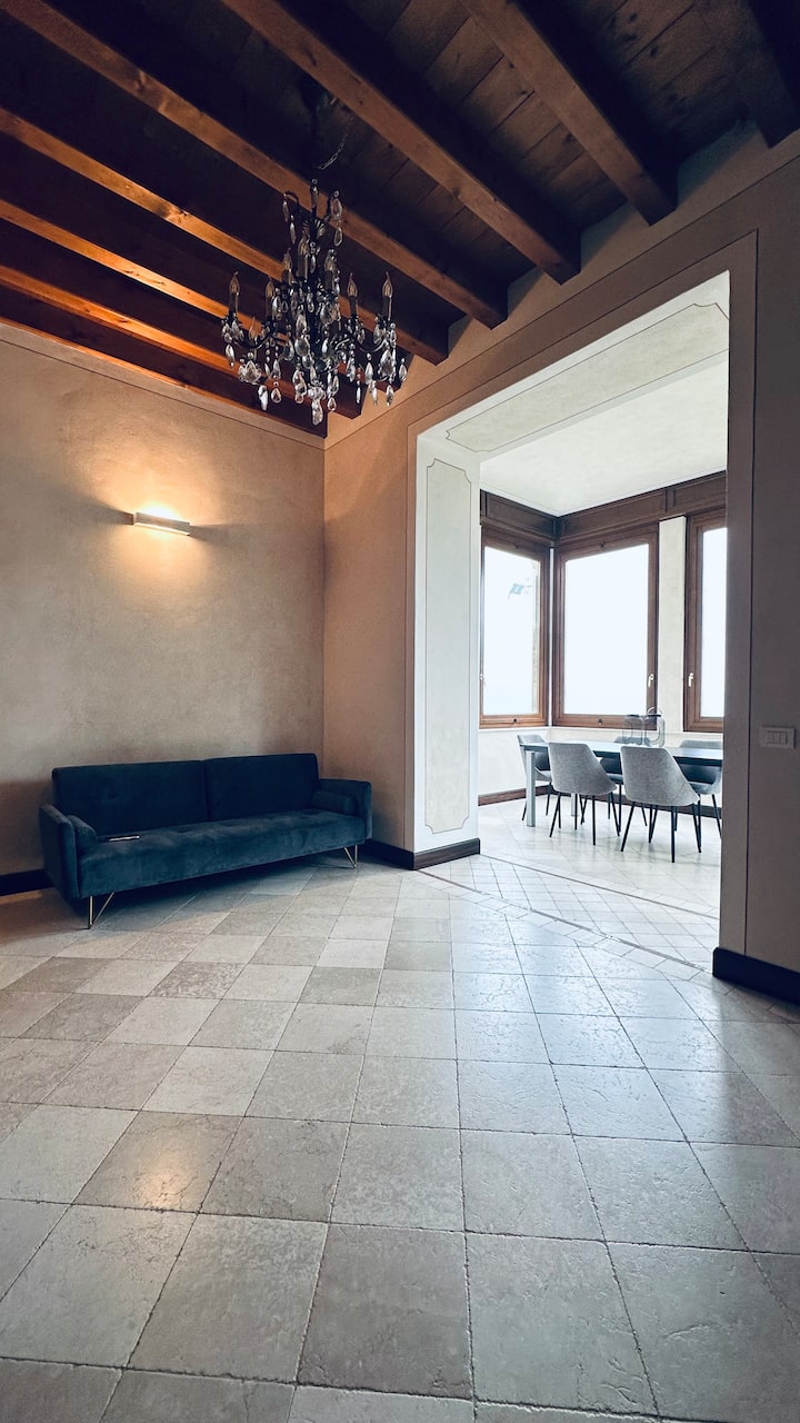 Villa Lungo Il Lago: Gardone Riviera - Toscolano-Maderno