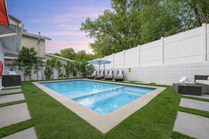 133 Stunning Home-Huge Dining/Pool Table Pool/Spa