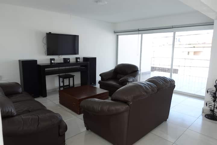 Casa Para 6 Con Cochera En Excelente Ubicación - Morelia