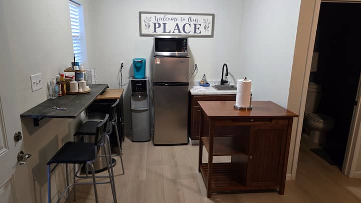 Adorable Studio -Mins. From Downtown & Galleria- - Houston, TX