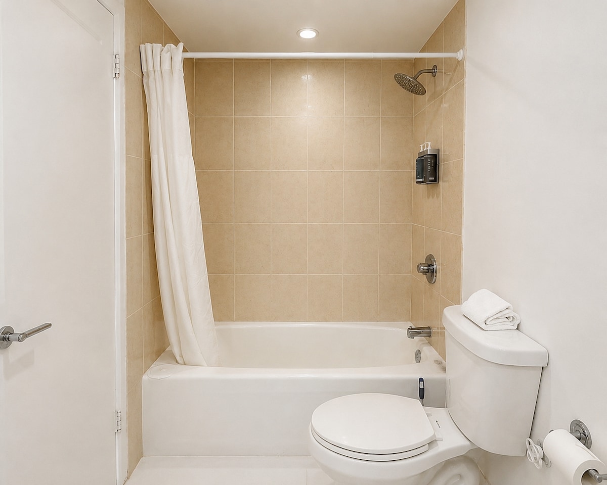 OceanViews~TopFloor~XLstudio MiamiBeachResort