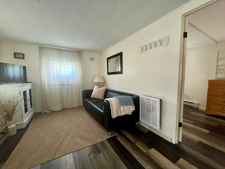 Cozy Lake Huron Cottage Close To Bruce Power - Port Elgin