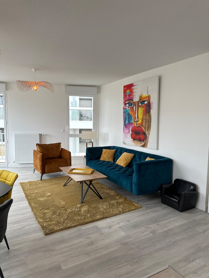 Bel Appartement Situé Place D’armagnac - Bordeaux