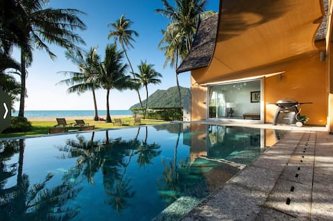Absolute Beachfront Pool Villa Koh Chang