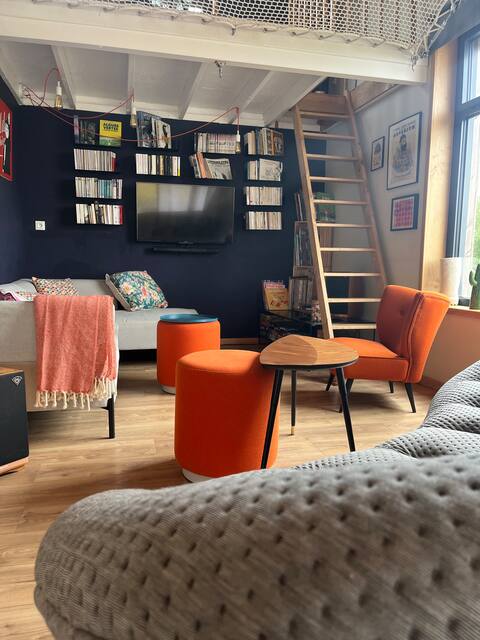Popular Airbnb listing: Robinson House in Cléder