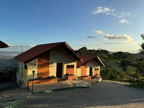 Chalés Vista Bela  Lindos chalés . Serra negra