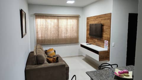 (A)Apt with 2 air-conditioned bedrooms 24H Security