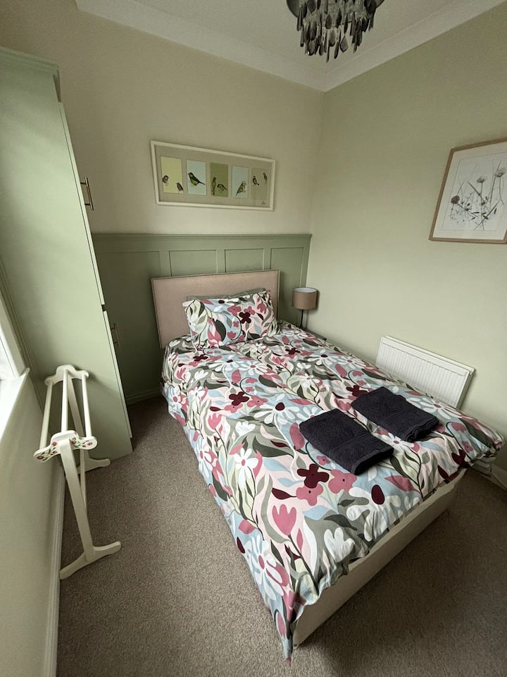 غرفة النوم 2