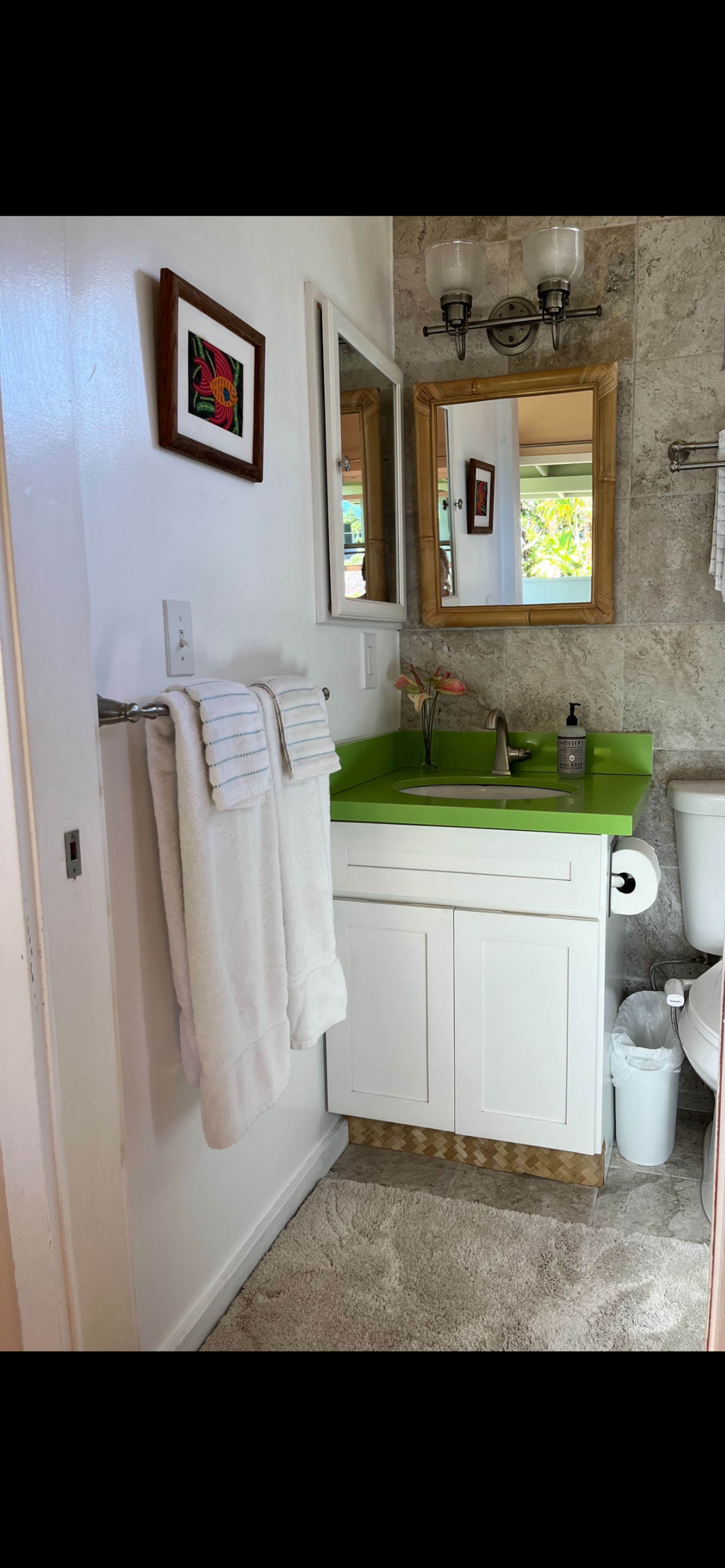 Guesthouse in Hilo · ★5.0 · Studio · 1 bed · 1 bath - Image 4