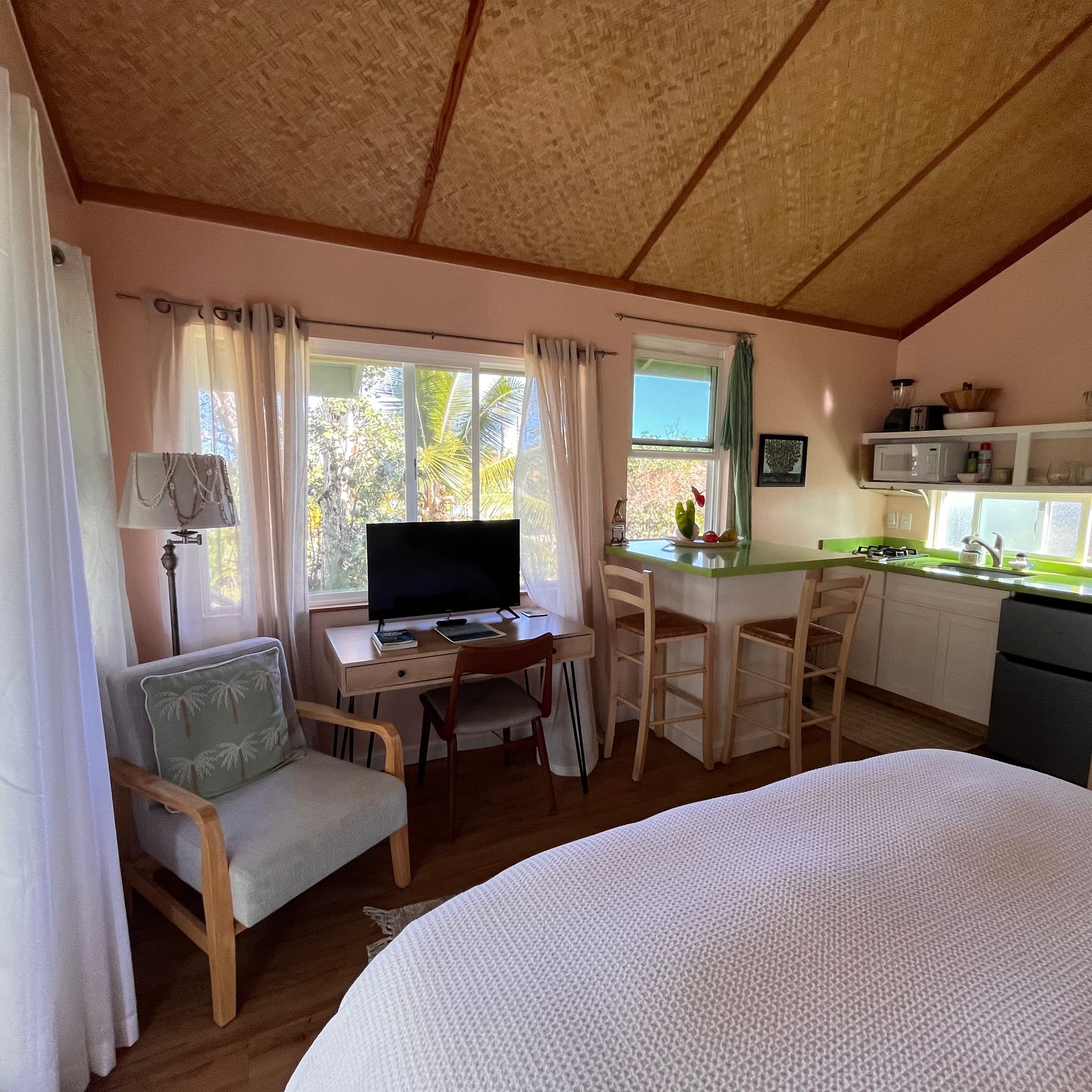Guesthouse in Hilo · ★5.0 · Studio · 1 bed · 1 bath - Image 15