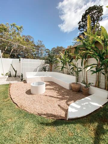 White House Noosa with Magnesium Pool and firepit gallery image 3