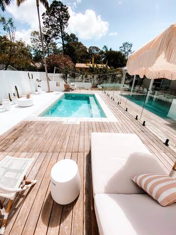 White House Noosa with Magnesium Pool and firepit gallery image 2