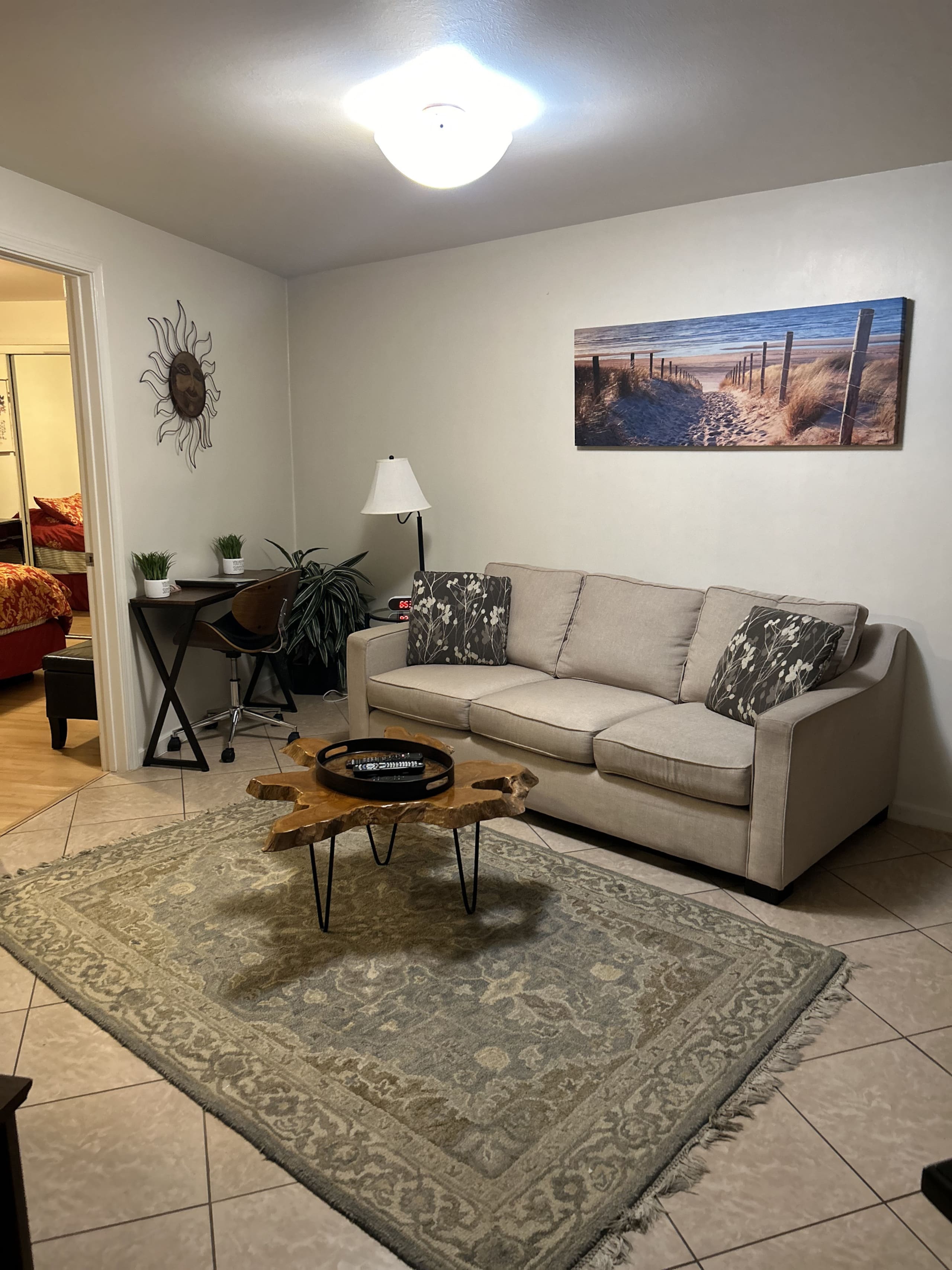 Condo in Honolulu · ★4.52 · 3 bedrooms · 3 beds · 1 private bath - Image 7