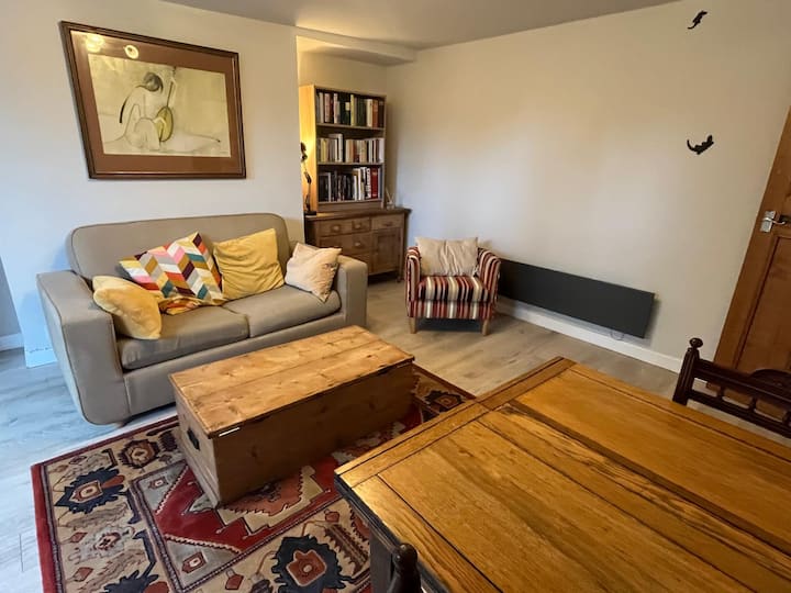 Quiet Flat In Rural Location Close To Leeds Centre - Leeds