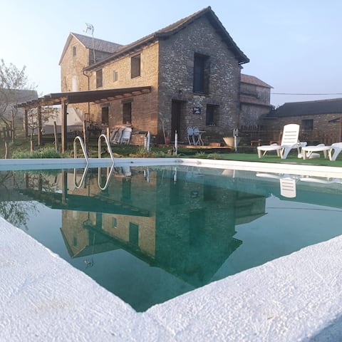 Top Airbnb: Casa rural - Casa Min en Sabiñánigo