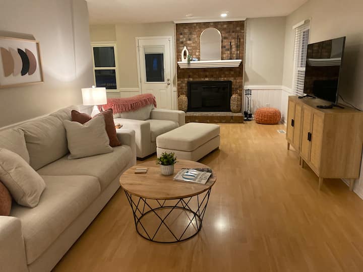 Serene Retreat On Greenway-2bdrm - Apex, NC