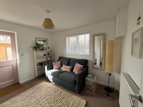 Top Airbnb: Annex 3 minutes walk from Croyde beach in North Devon