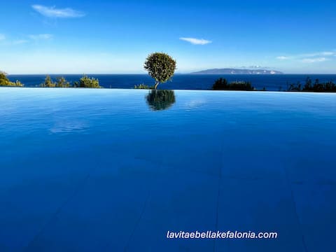 La Vita e Bella  Kefalonia, luxury5 bed, sea view