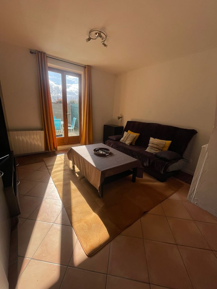 Le Calmette…  Maison Avec Climatisation-wifi - Sens