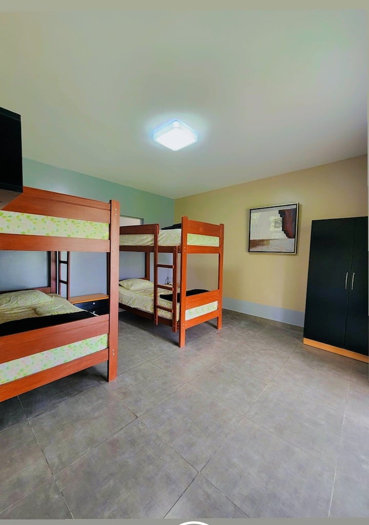 4 أسرّة مزدوجة 