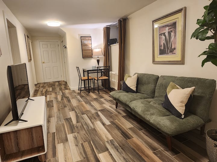 Renovated 2br Apartment & Prestigious High Park - Mississauga