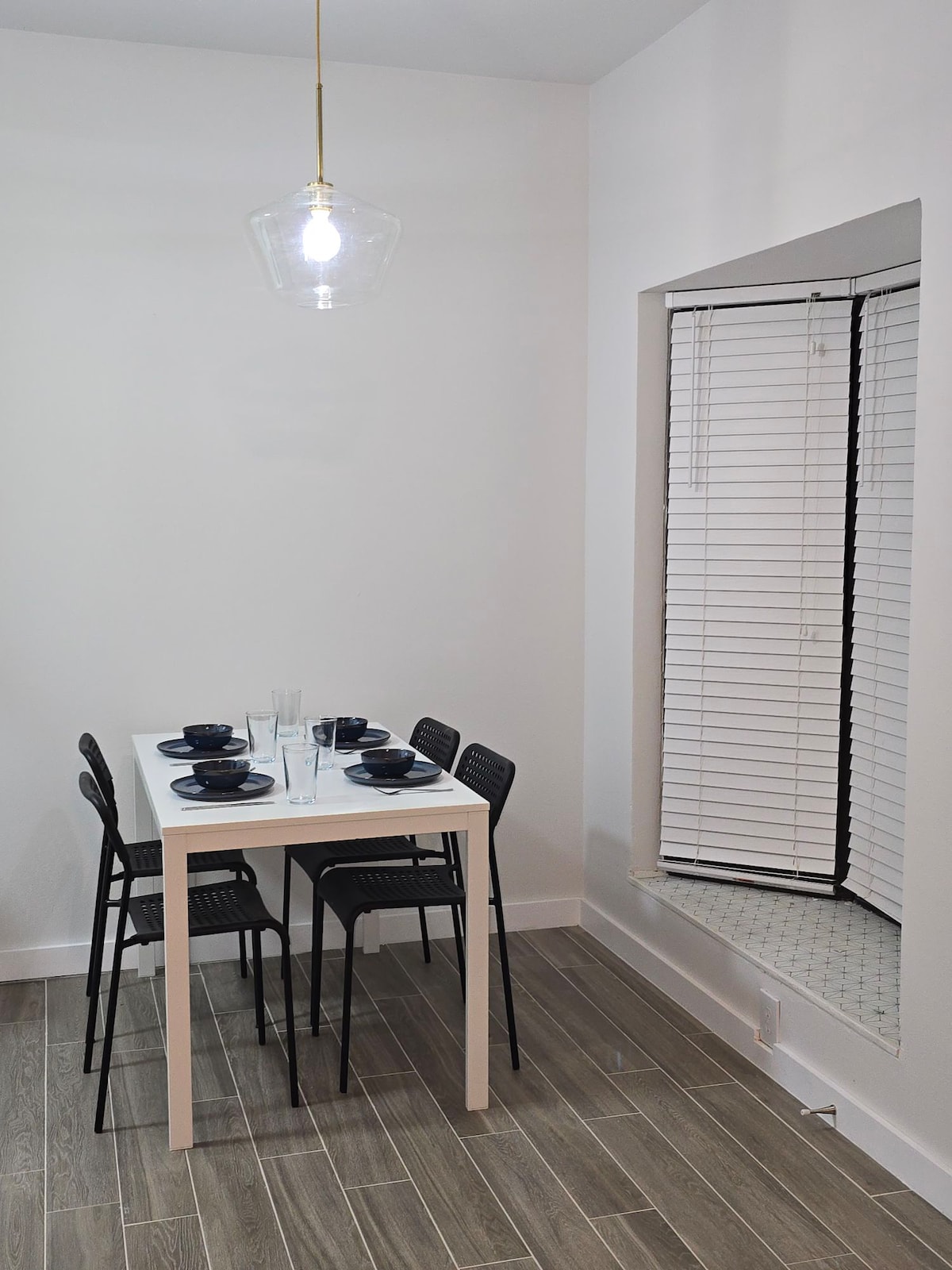 Fresh & Comfortable Near UT