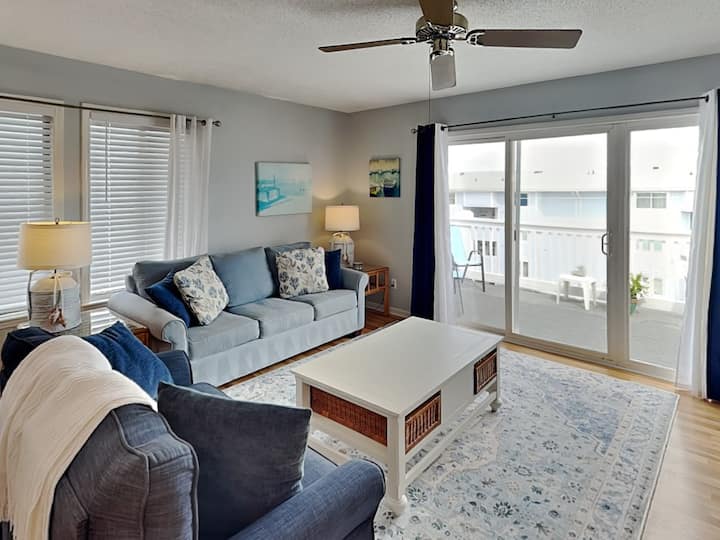 Sunskipper 6g - At East | Walk To Carolina Beach Pier + Community Pool Access! - Carolina Beach, NC