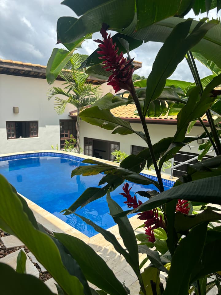 Casa Agradável Em Condomínio Perto De Alphaville - Barueri
