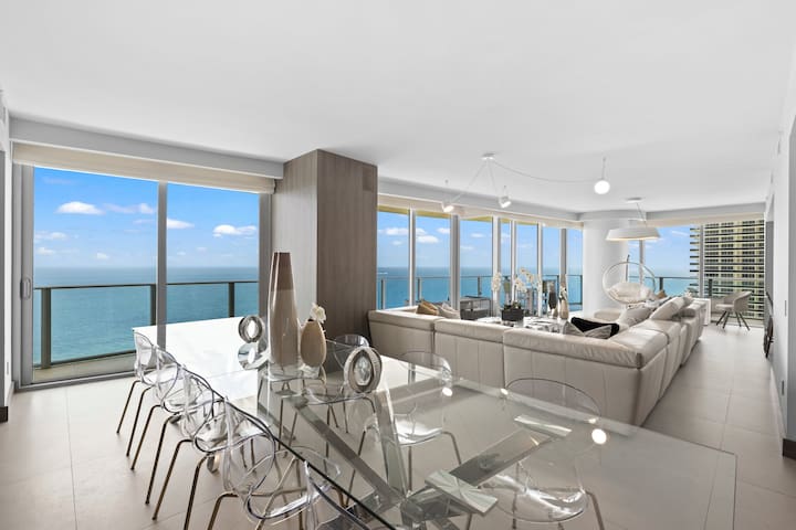 Mansion In The Sky – Wall to Wall Oceanfront!